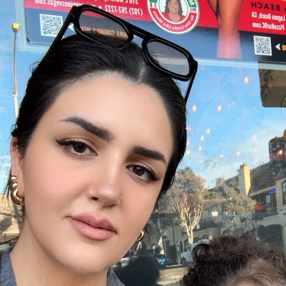 Meet your Posher, Khatera - Picture 3 of 7